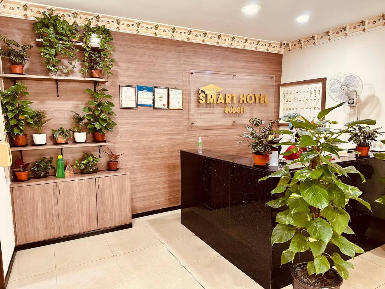 Smart Budget Hotel - Кланг Экстерьер фото