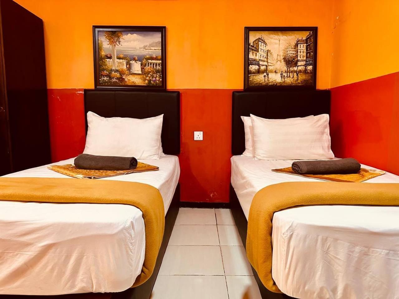 Smart Budget Hotel - Кланг Экстерьер фото
